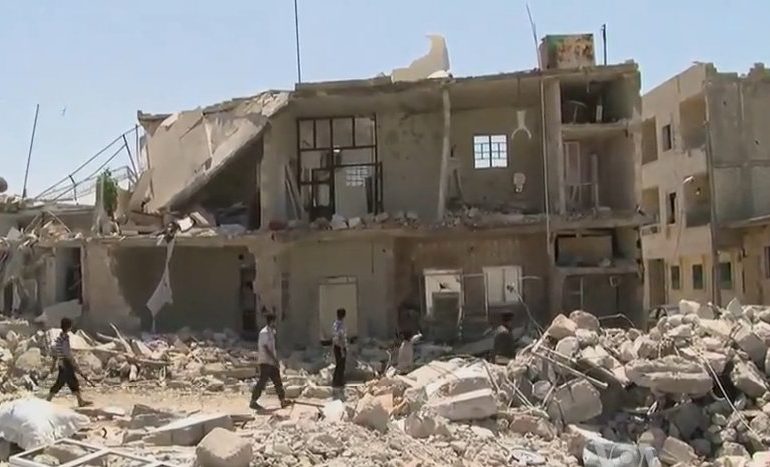 Siria, i kamikaze ribelli sfondano le difese e attaccano Damasco