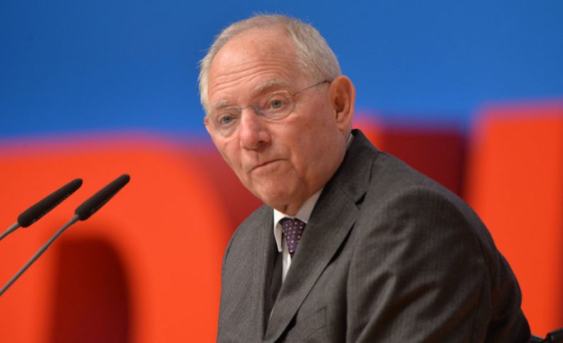 Germania, la caduta degli dèi: Schäuble lascerà il ministero delle finanze