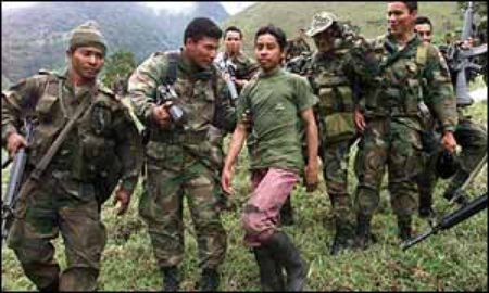 Colombia: il 6% dei guerriglieri Farc abbandona il processo di pace firmato nel 2016