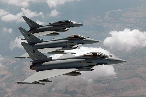 Decollo su allarme per due caccia: aereo egiziano perde contatto radio