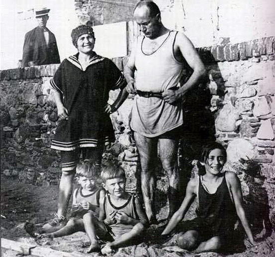 Edda Negri Mussolini: “Non è apologia del fascismo postare la mia foto di famiglia sui social”