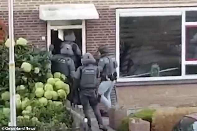 Terrorismo, cellula dell’Isis smantellata in Olanda