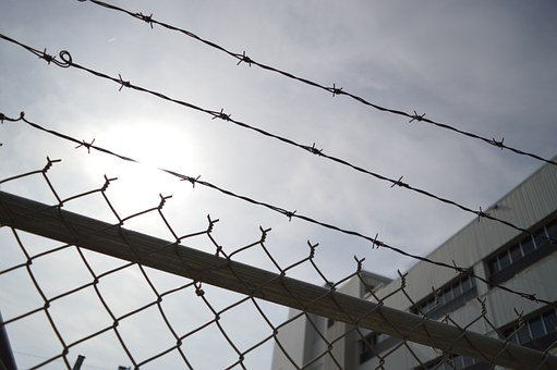 Carceri: in Toscana pochi agenti e molti detenuti, soprattutto stranieri
