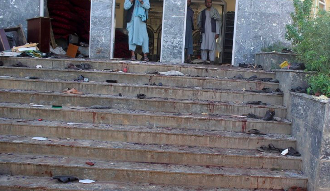 Afghanistan, si fa esplodere in una moschea a Herat: 30 morti